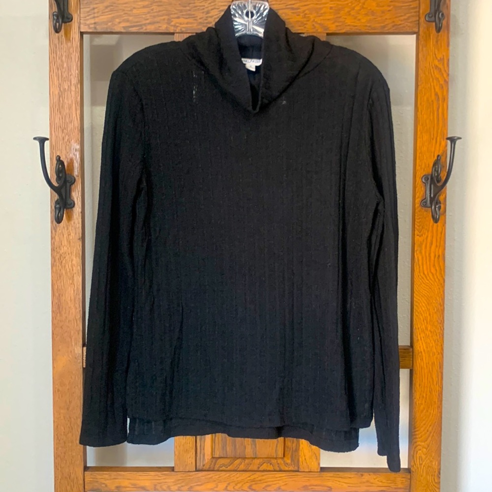 Cloud chaser women’s mock turtle neck sweater. Gently worn, no snags or holes.